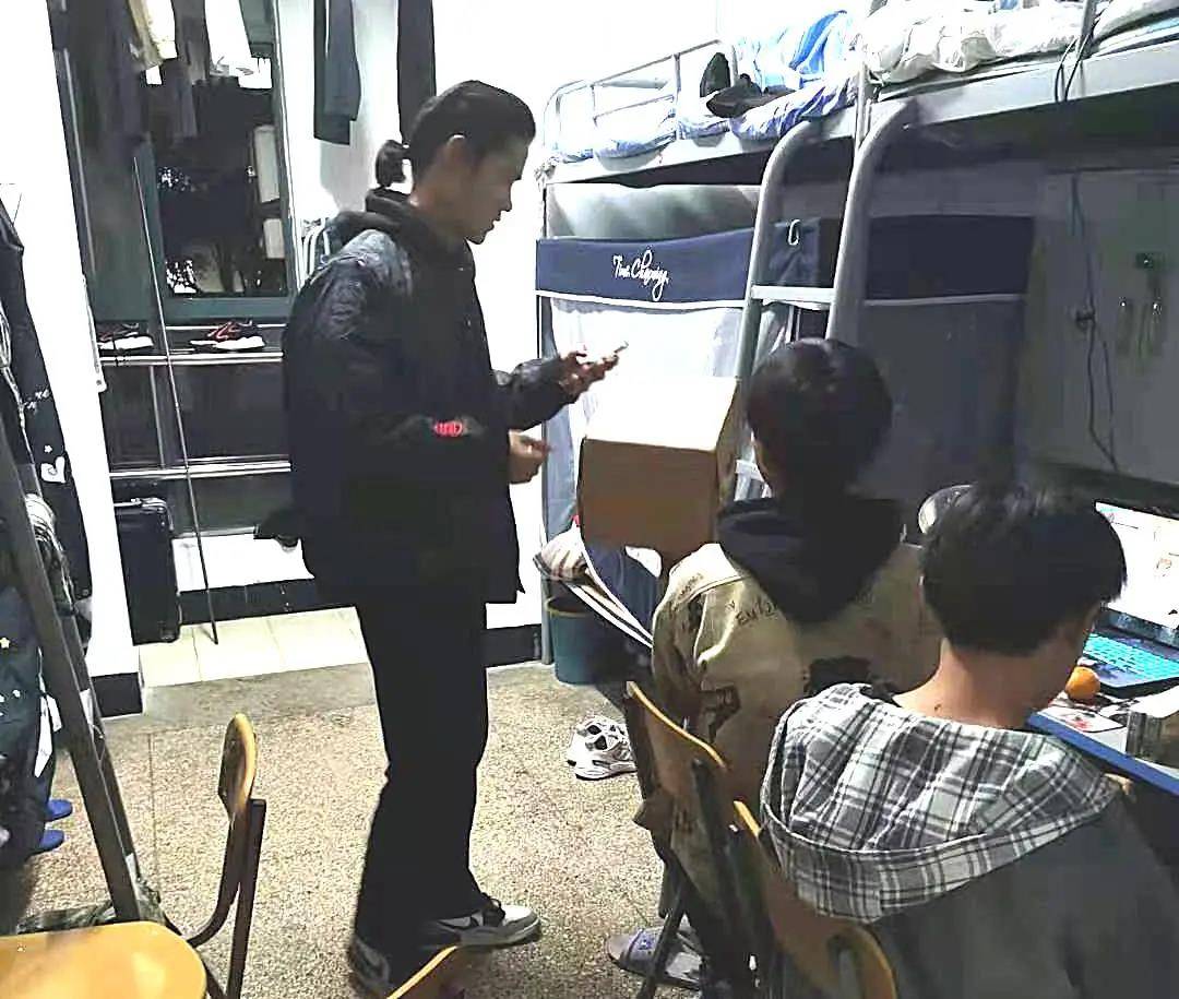 大學(xué)第一醫(yī)院24小時(shí)專業(yè)跑腿服務(wù)	陪診跑腿服務(wù)大興區(qū)號(hào)販子掛號(hào),安全快速有效的簡(jiǎn)單介紹