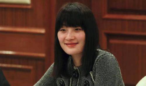 女富豪38岁却未谈过恋爱,父亲忍不住公开为女征婚