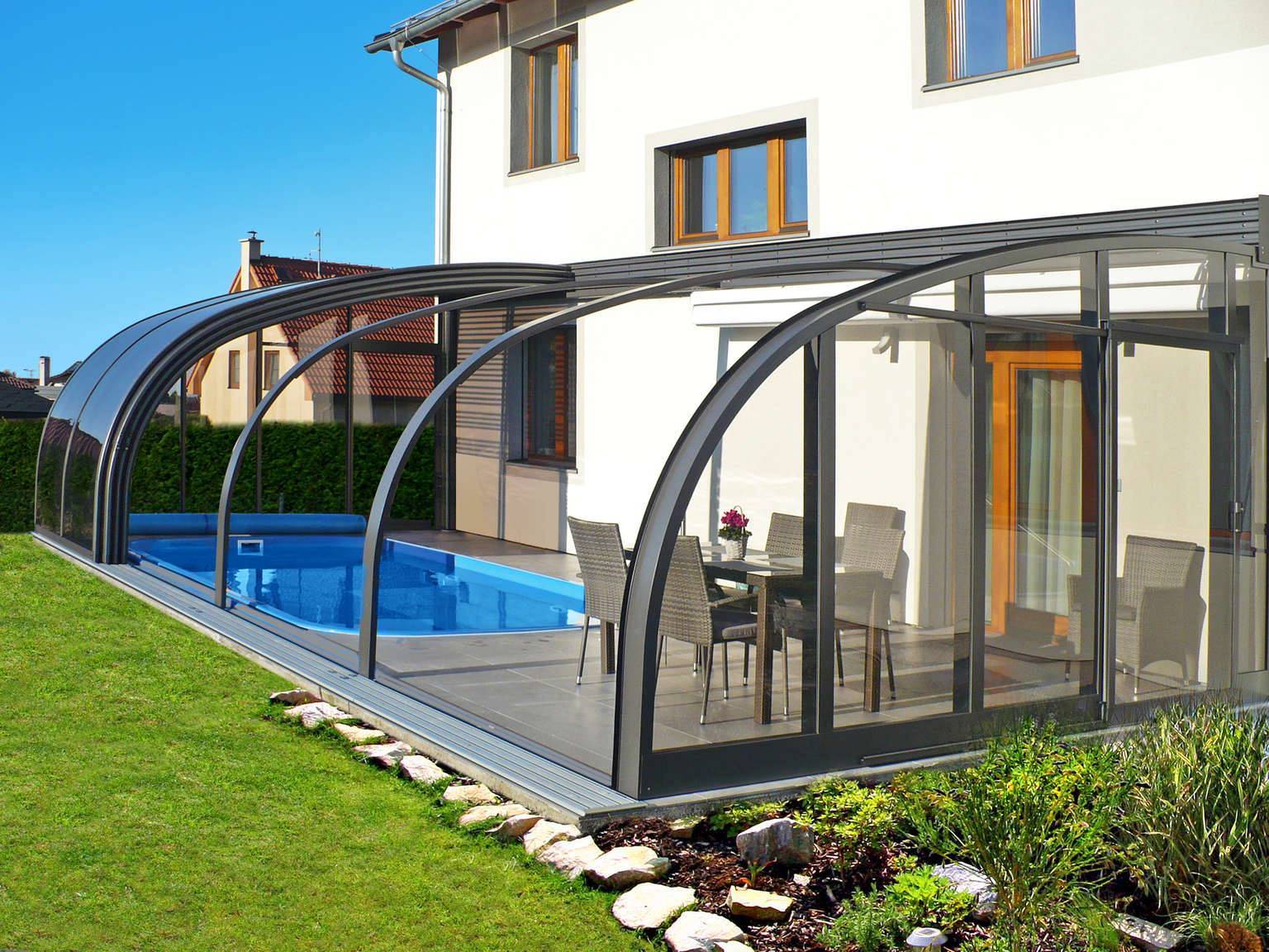 如何使用伸缩移动阳光房打造自己的个人休闲天堂