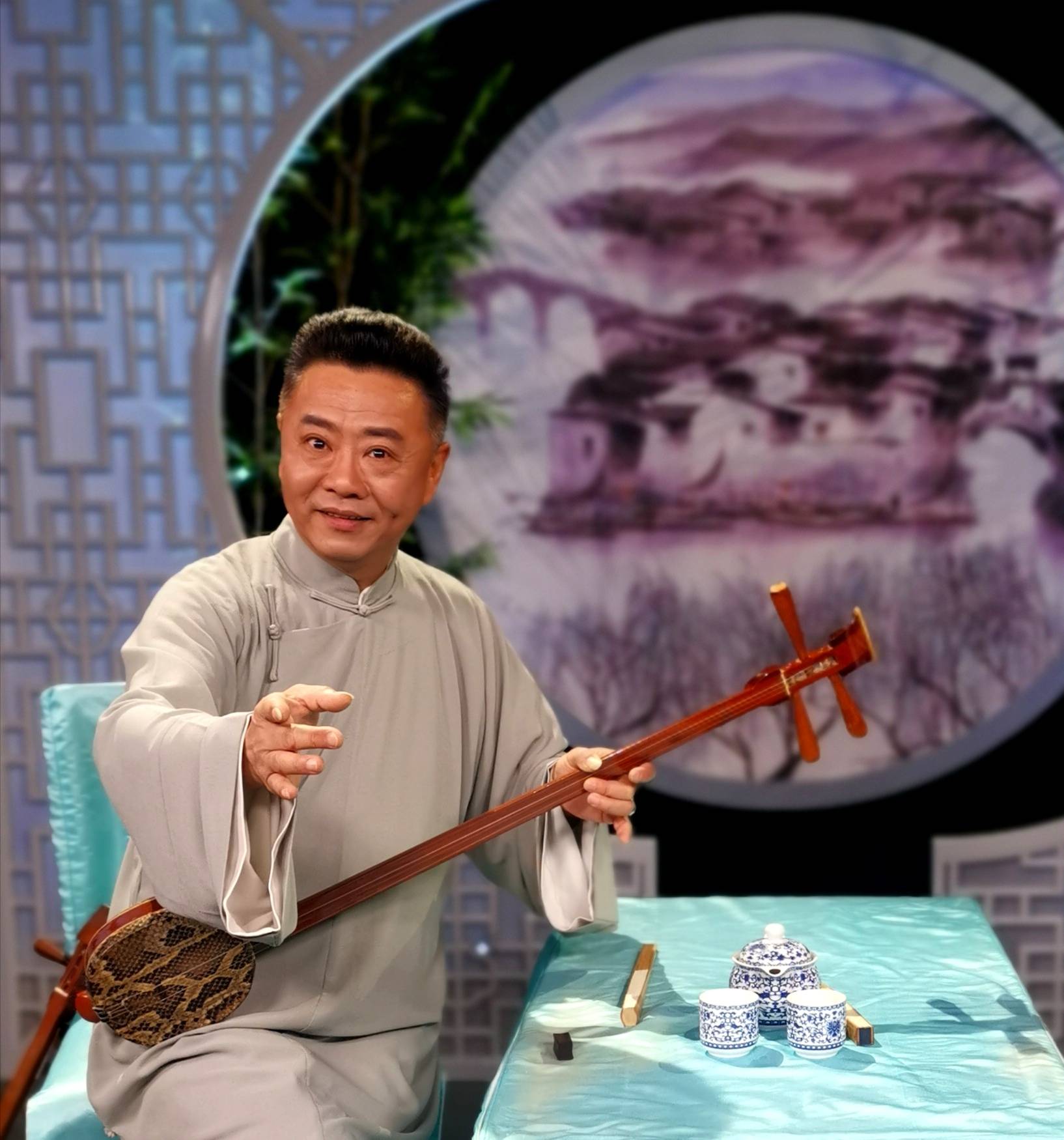 艺术为了和平国际和平艺术家推选人物毛新琳