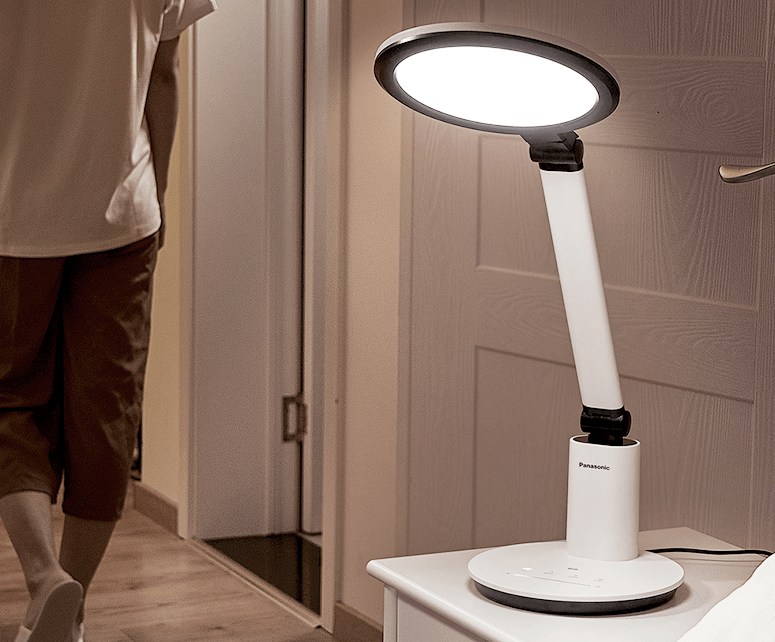 适合晚上读书的护眼台灯有哪些?光线非常舒适的护眼台灯推荐