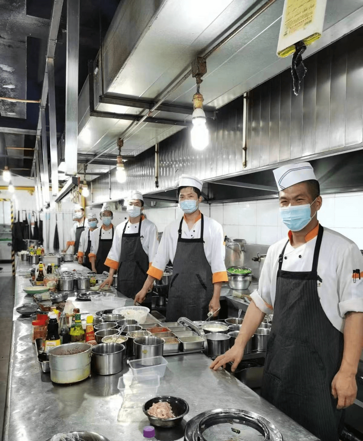走进宁夏眉山川菜,解读疫情之下大众餐饮的生存之道_浦红明_闭店_菜品