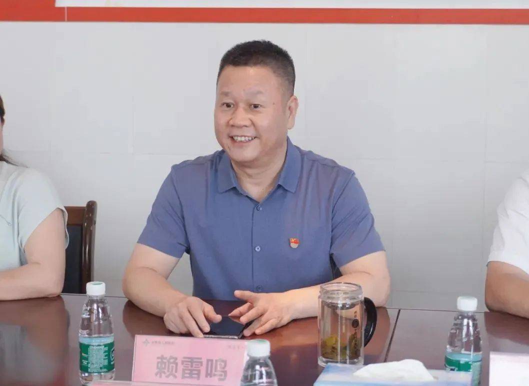 赣州市第五人民医院党委书记张金兰一行莅临会昌县人民医院调研指导