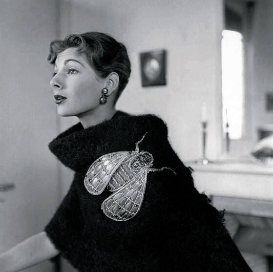 一匹粉色的"野马" 艾尔莎·夏帕瑞丽的超现实主义梦境_时装设计师