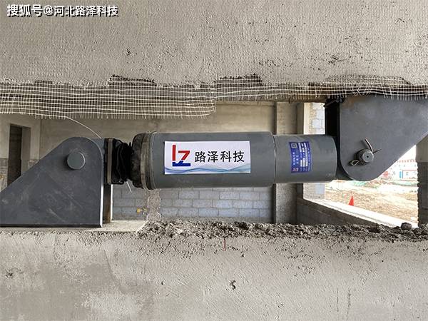 粘滞阻尼器安装效果图返回搜狐,查看更多