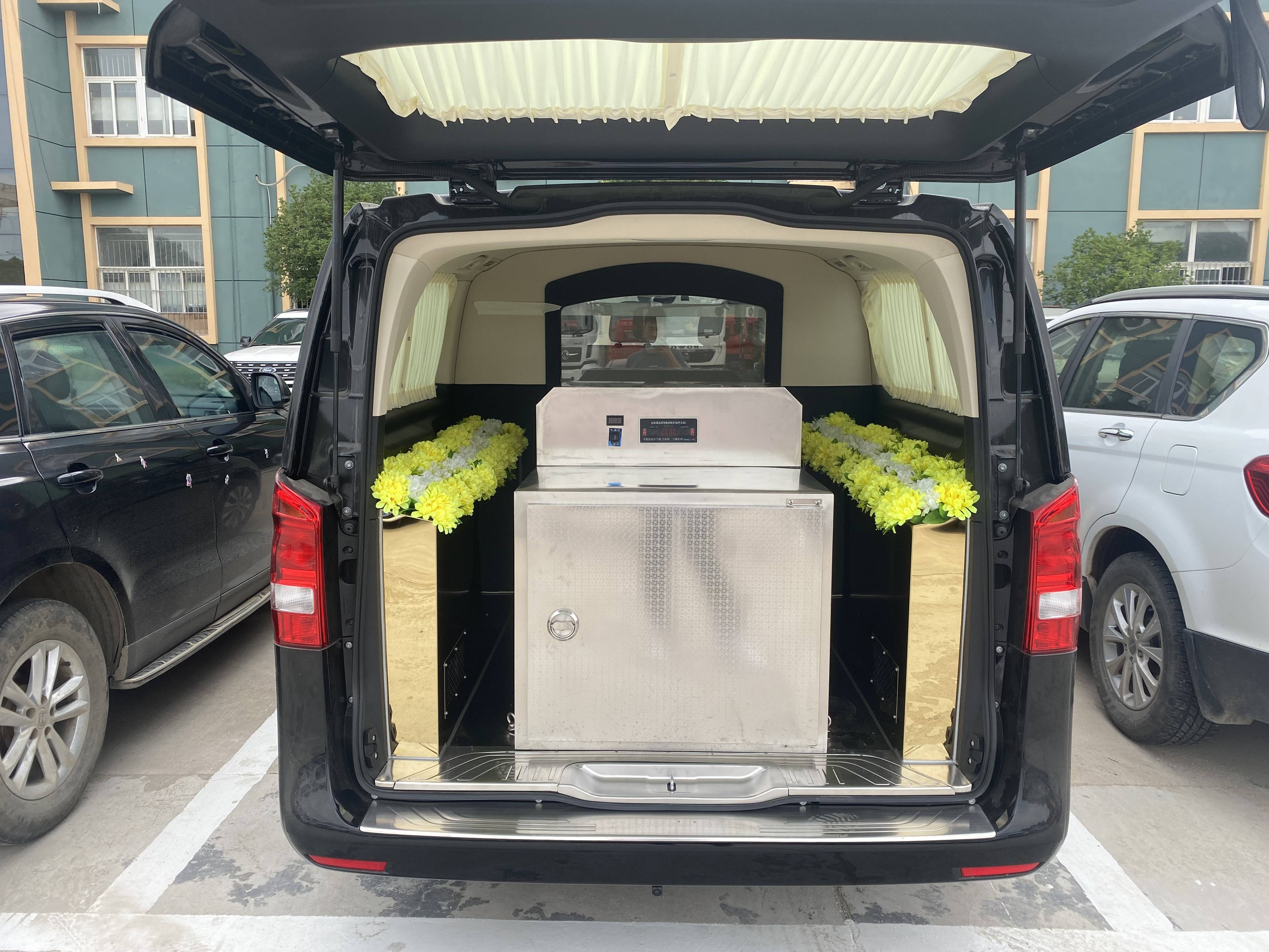 昆明殡仪车全国低价出售 殡葬车一般用哪个车型福特_放尸_车箱_座椅