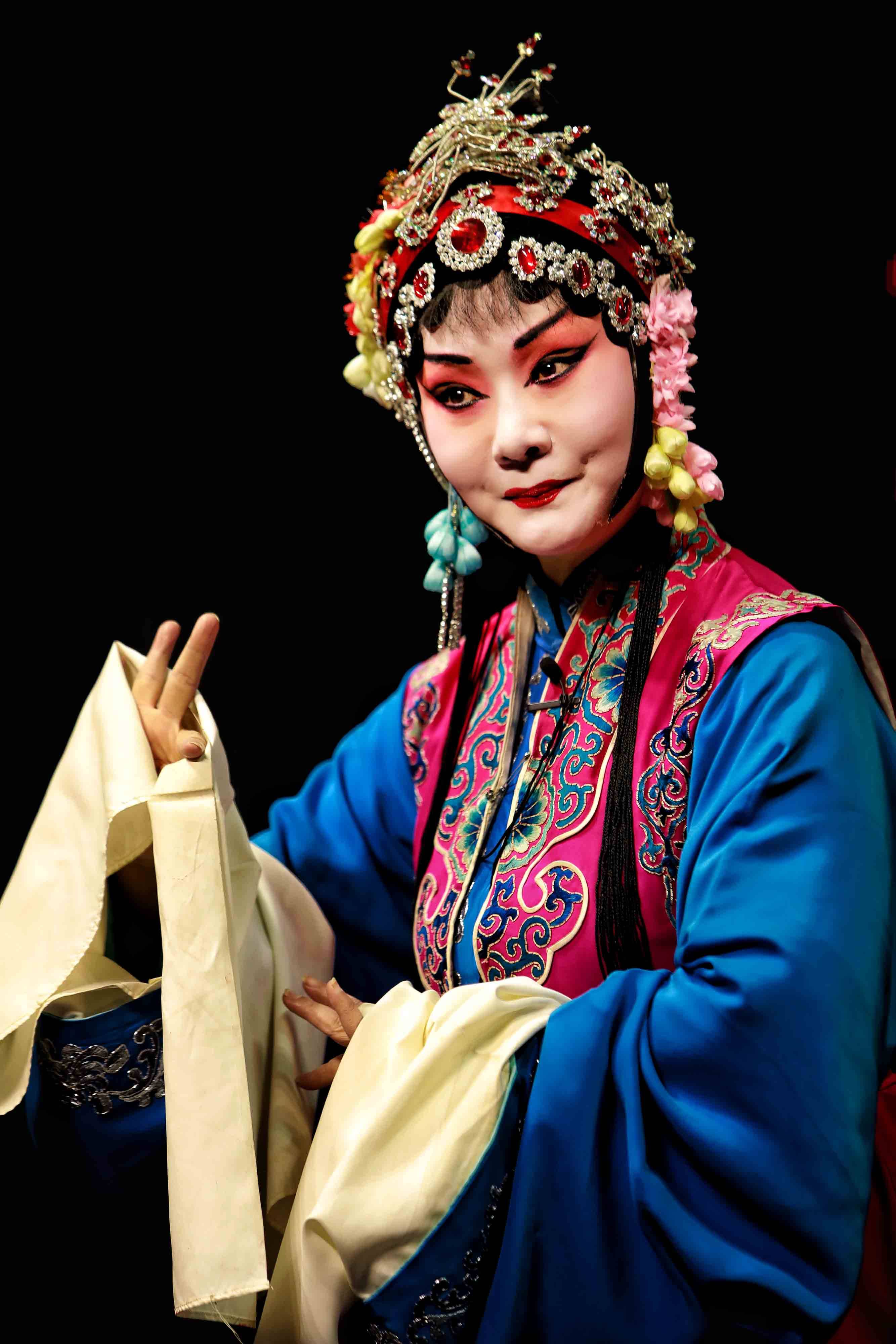 艺术为了和平国际和平艺术家推选人物陈亚萍