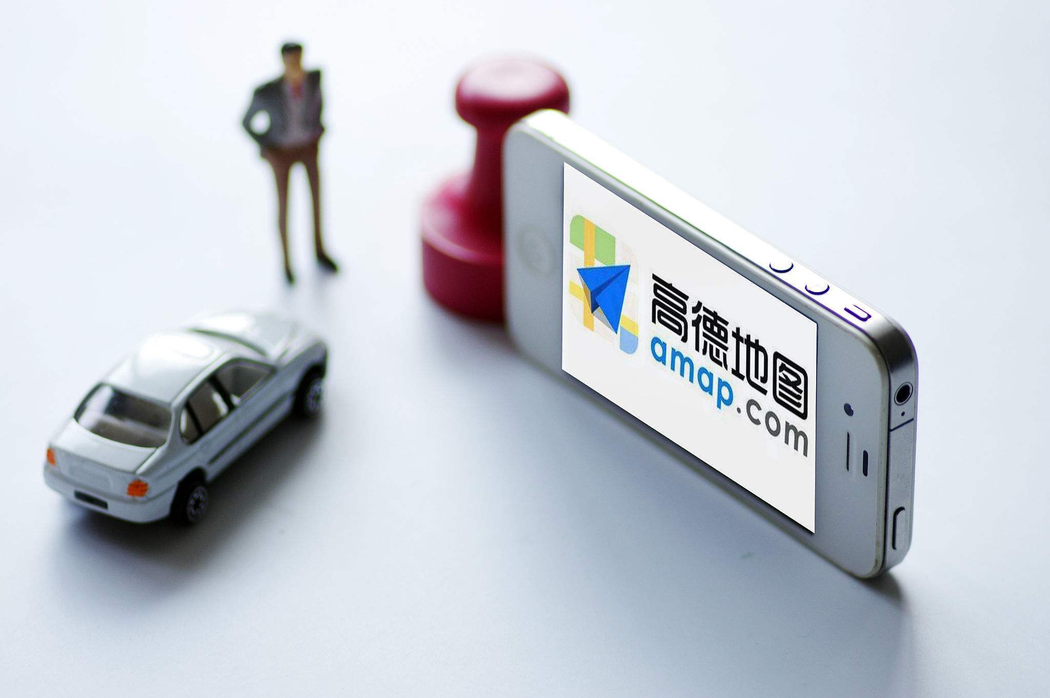 女大学生高德打车遭遇车祸身亡：家属质疑司机无