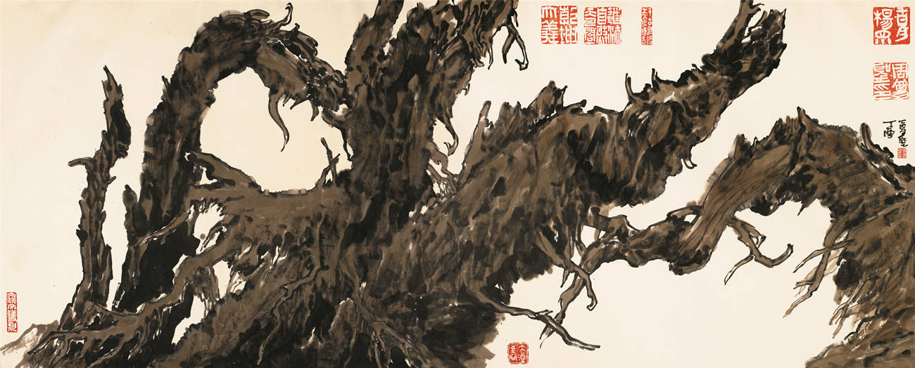红韵染天山一一记中国实力派画家周尊圣