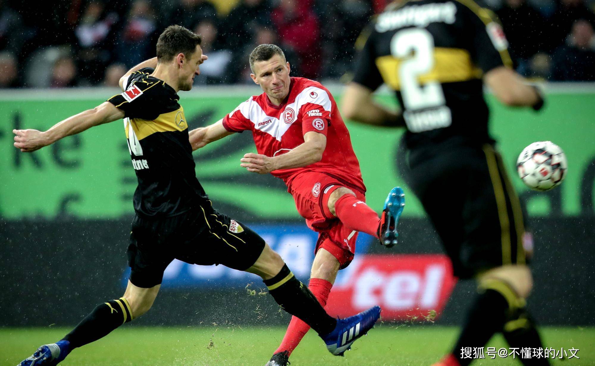 德乙基尔vs凯泽凯泽主客差距明显基尔能否捍卫主场荣誉