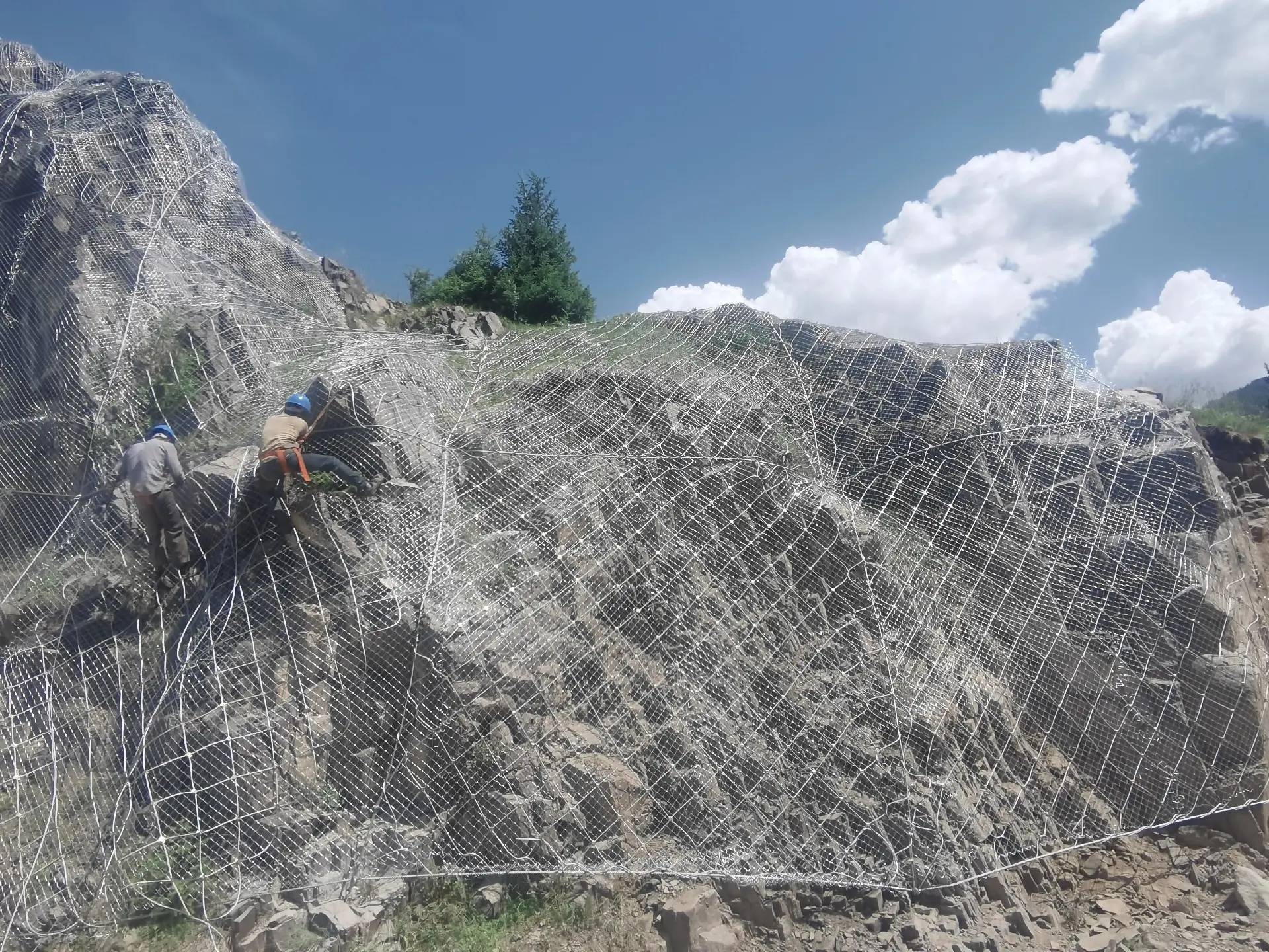 山体用边坡防护网山体专用边坡防护网的使用注意事项