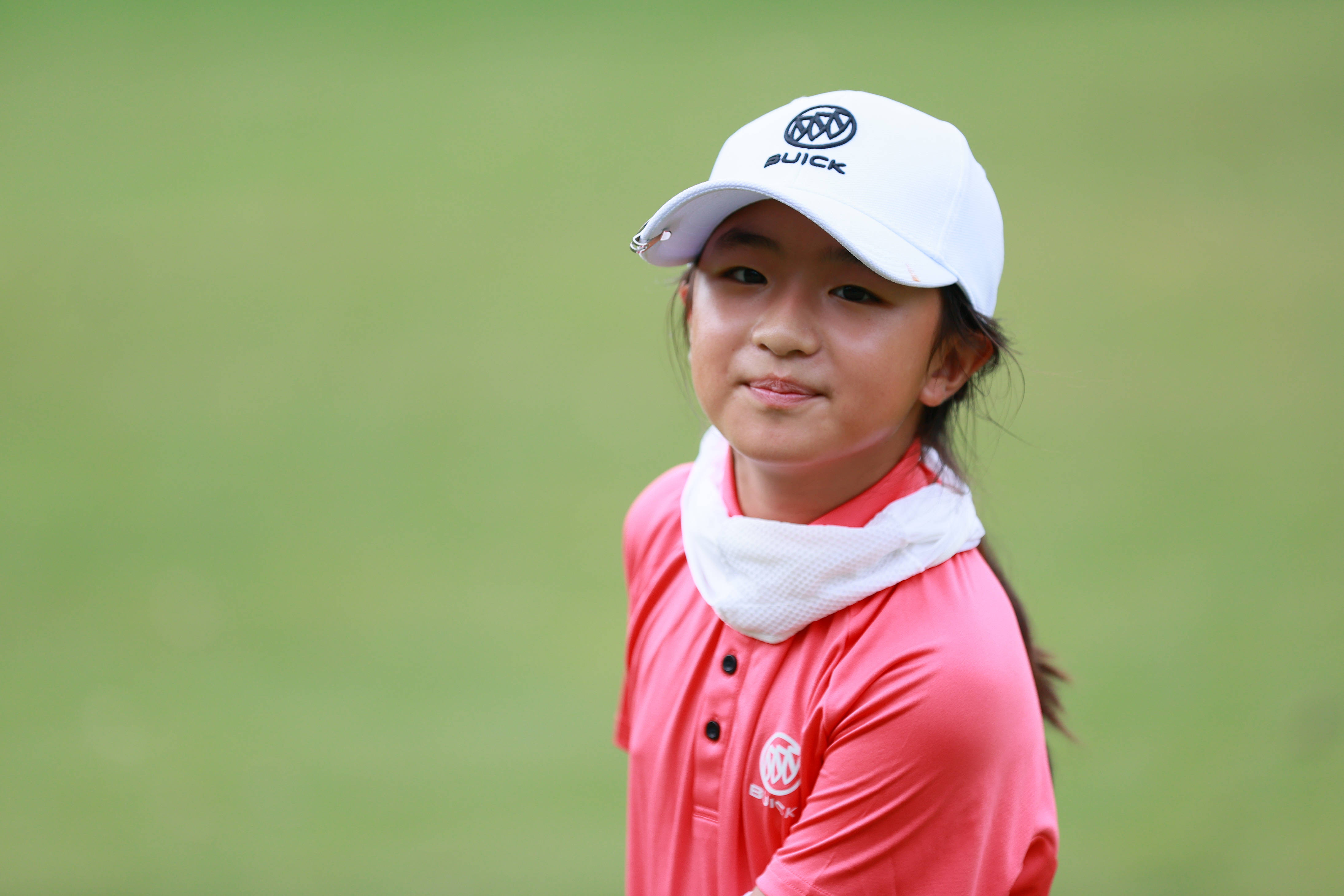 唐小唐a组方面,首轮男,女子领先者张展澎和陈诗颖,本轮稳扎稳打,分别