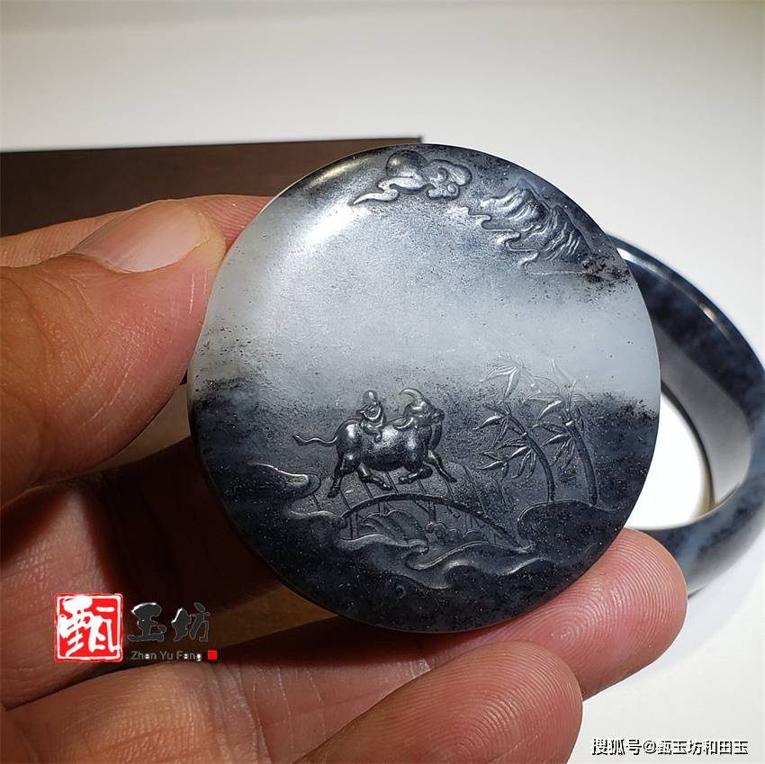 甄玉坊:聚墨点墨各有特点,和田玉青花你喜欢哪种-搜狐大视野-搜狐新闻
