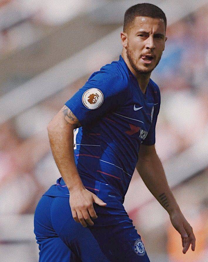 翘臀不是罪!斯特林护球遭围攻 销魂一撅引爆网络_臀部_比赛_球员