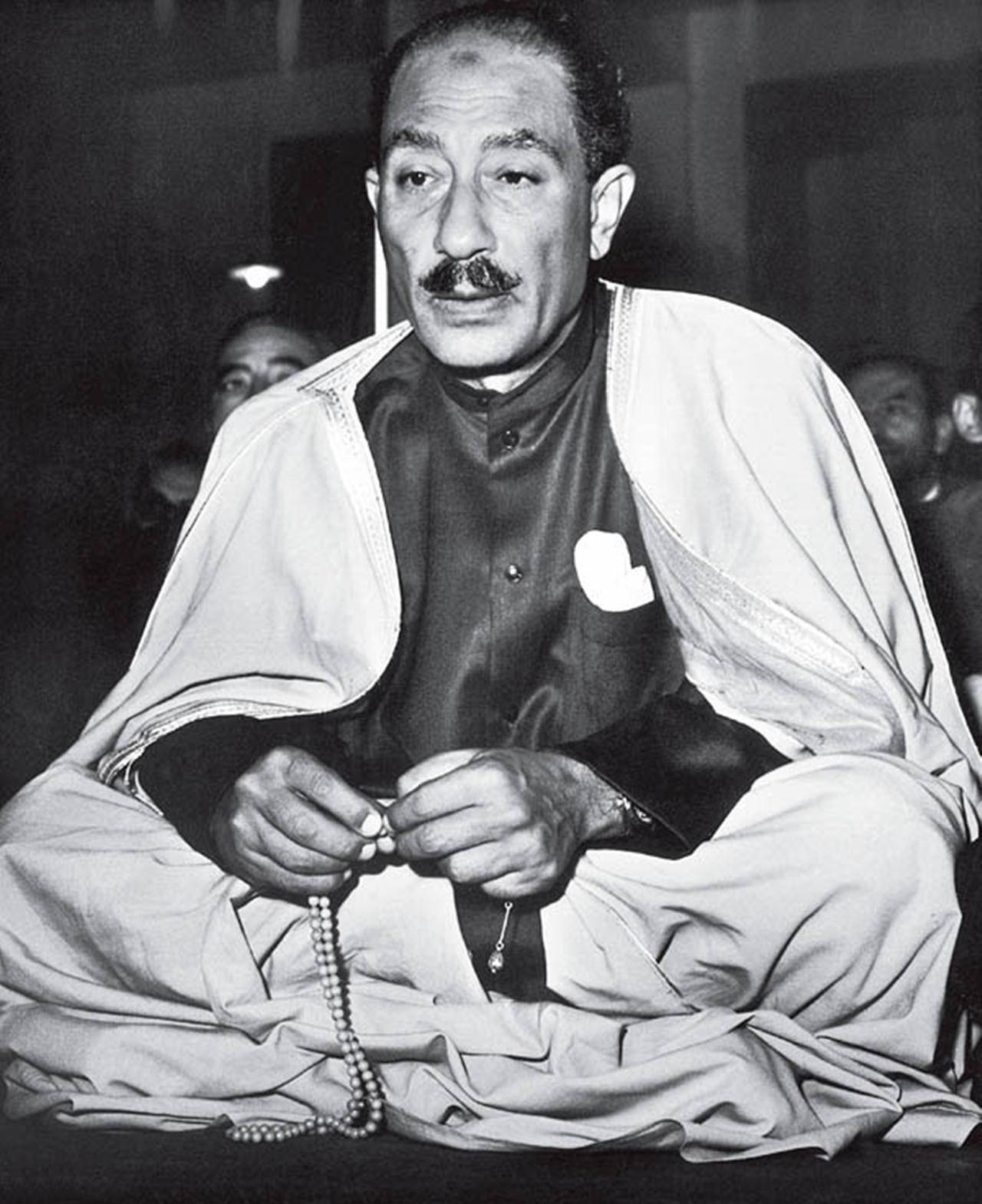 埃及总统萨达特遇害:5名凶手,2名被枪决,3名被处绞刑_纳赛尔_军事学院