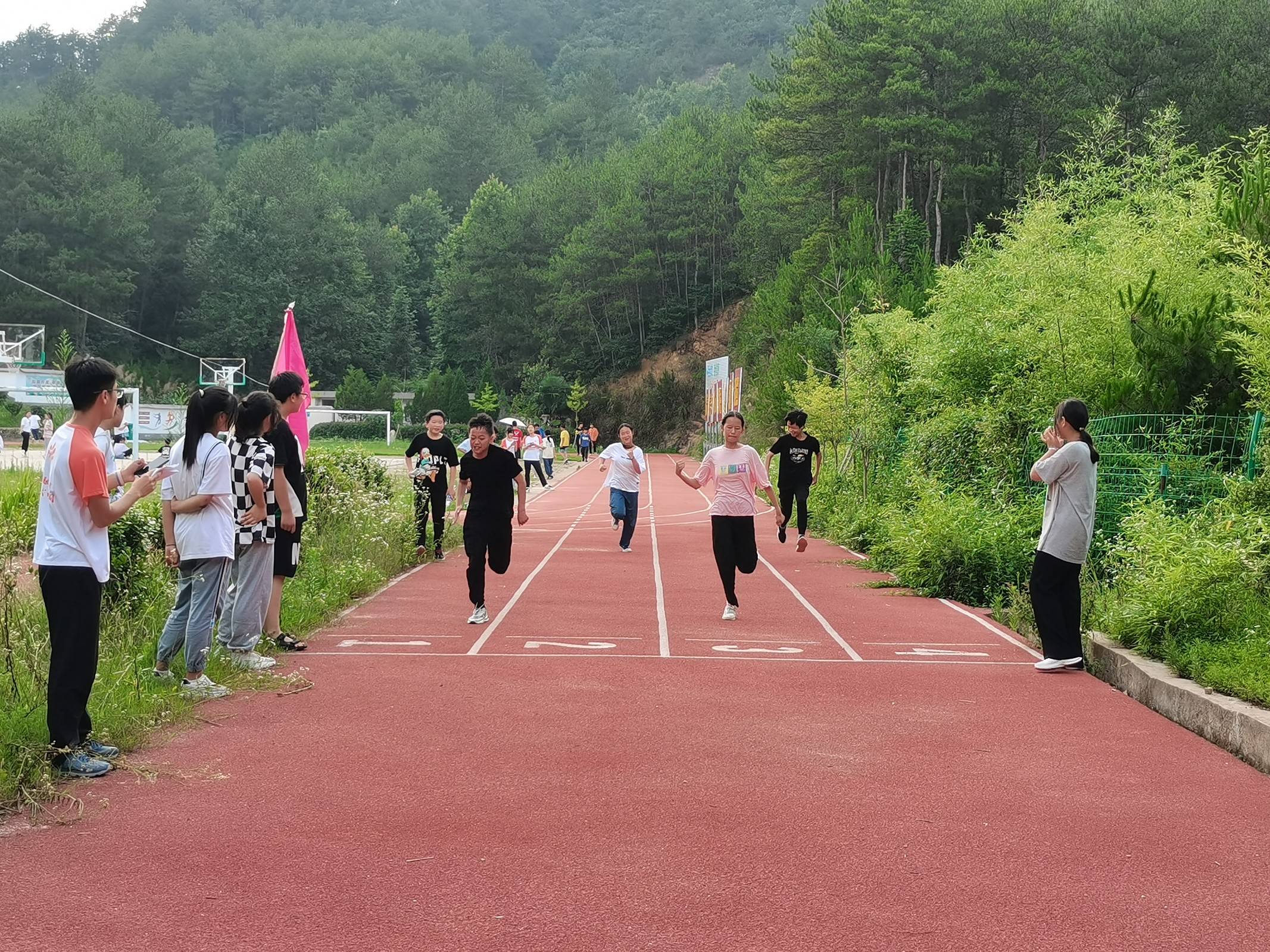 毛尖山中心学校图片