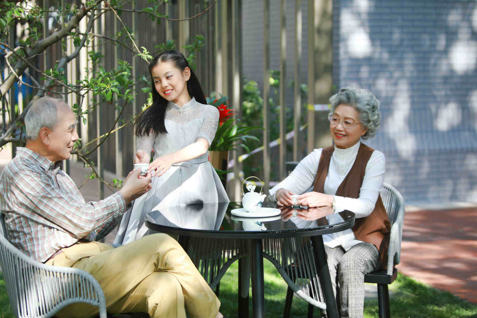 究竟什么才是晚年幸福生活的老本?_晚年生活_身体_规划