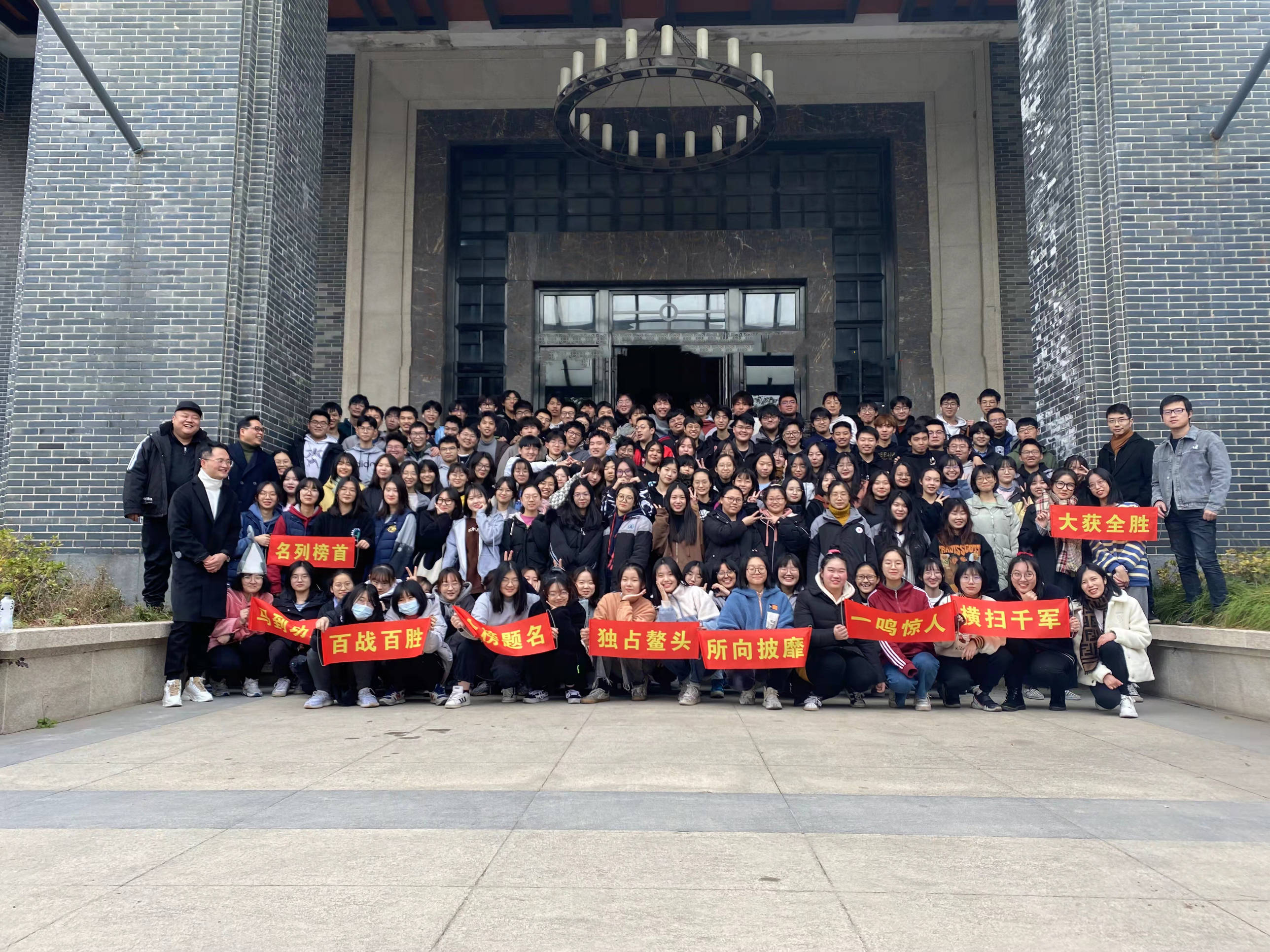 上海美术高中学校图片
