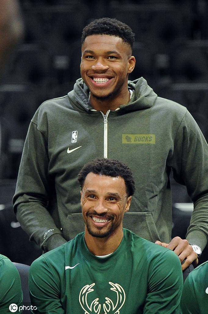 字母哥与詹姆斯的巅峰对决谁才是真正的联盟第一人