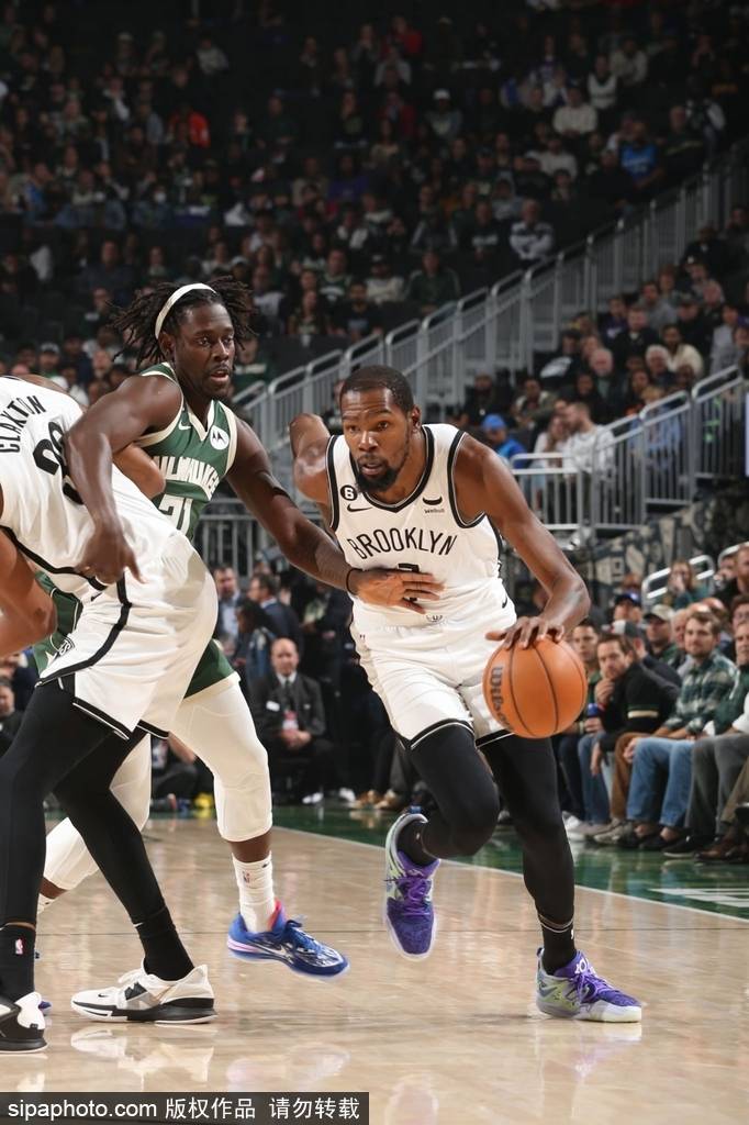 字母哥和欧文的季后赛交锋历史背后隐藏的关键数据