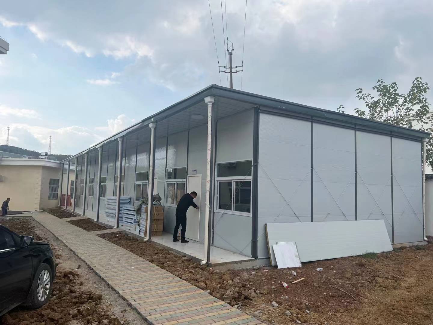 活动板房打包箱式活动房打包箱式活动房用活动房做超市的前提是,要