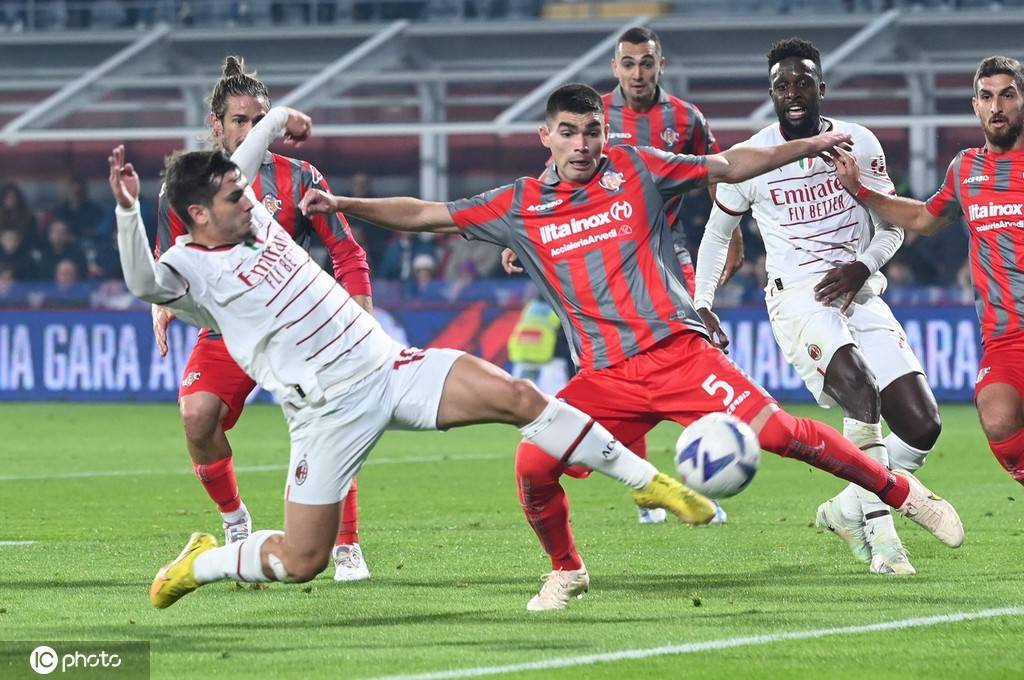 克雷莫纳VS莱切直播在线观看 全场精彩对决实时呈现 高清流畅不卡顿