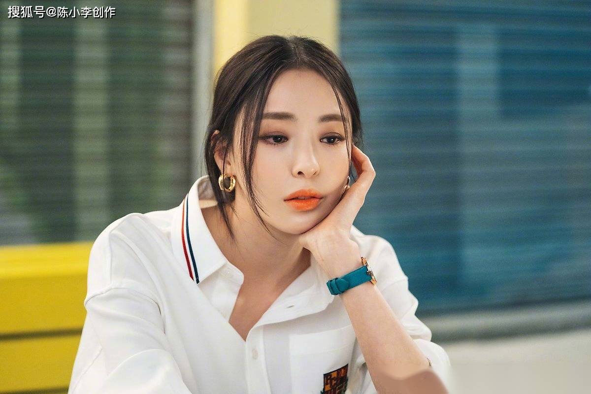 李多喜有多美？她那12等身身材真的绝了！_比例_眼神_五官
