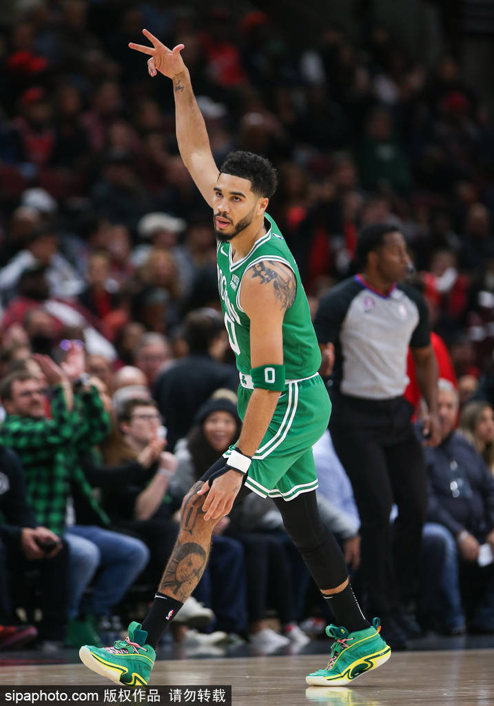 约基奇塔图姆双星对决谁主沉浮赛场表现与数据全面对比分析