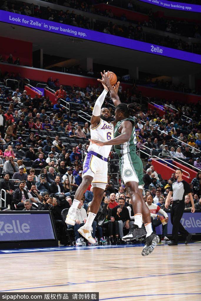 詹姆斯與濃眉聯手爆發砍下60分帶領湖人逆轉取勝