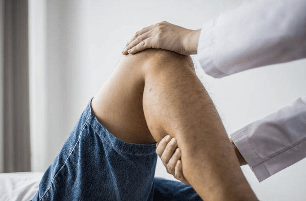 什么人可以拍打膝盖?_活动_膝关节_局部