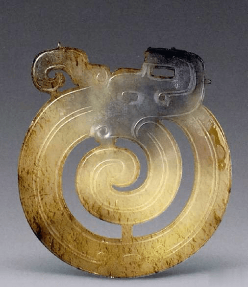 故宫藏春秋玉器_cm_饰件_龙形
