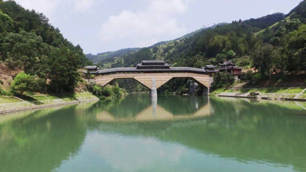 寿宁县斜滩镇大溪头村(七绝)