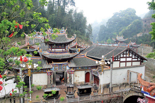蕉城区霍童镇邑坂村(七绝)_沐春光_林承强_溪水