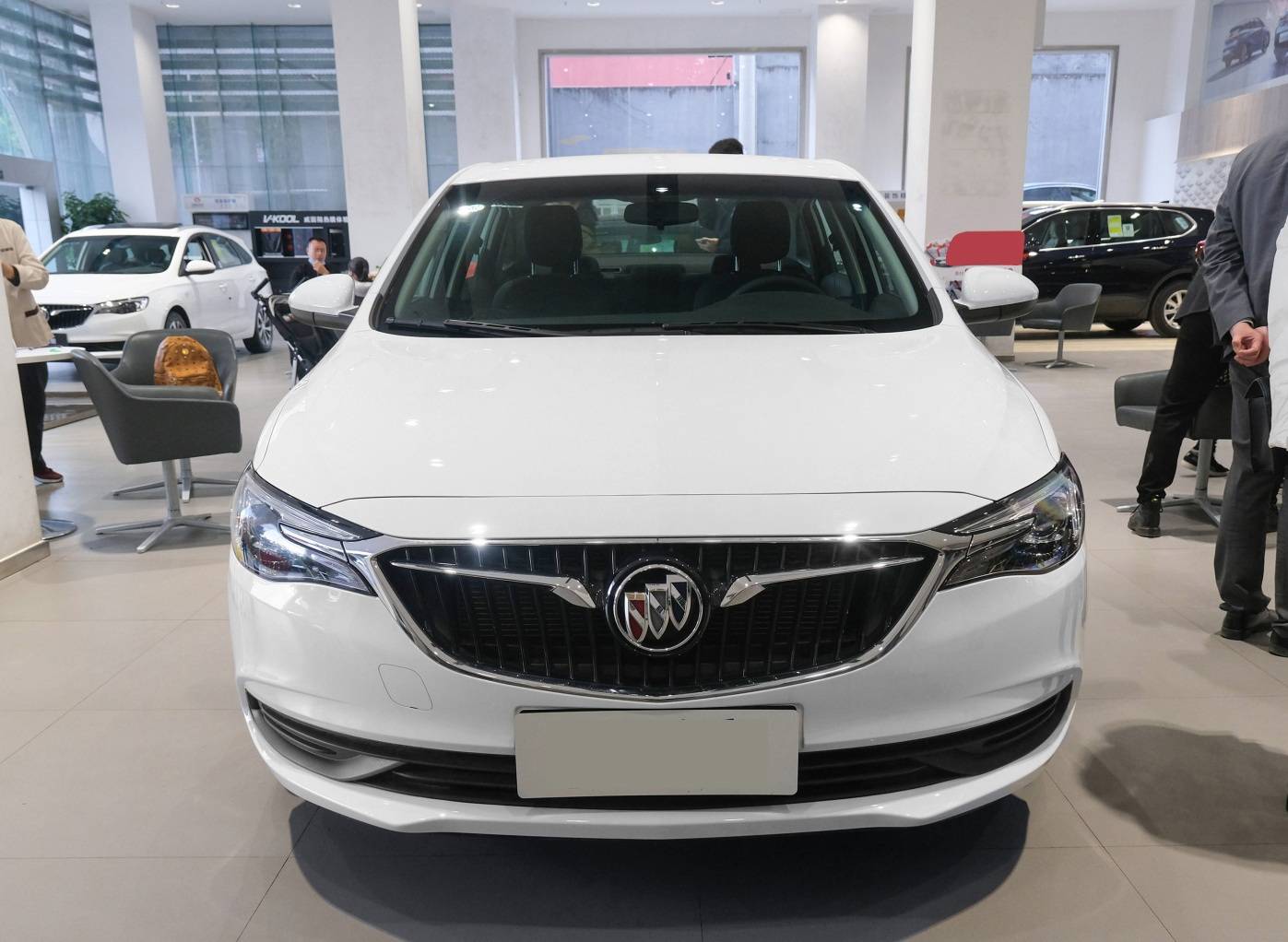 新款别克英朗1.3t轻混进取型值不值12万?