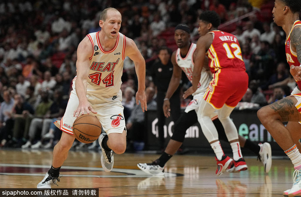 防守效率与关键时刻表现成季后赛晋级关键