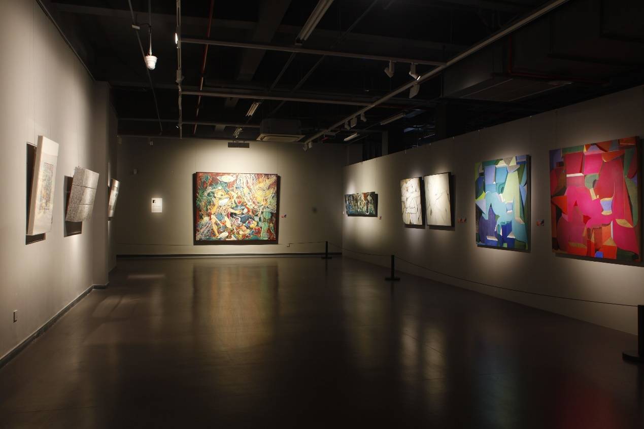 “回响“当代女艺术家联展开启双城联动湖州美术馆展出