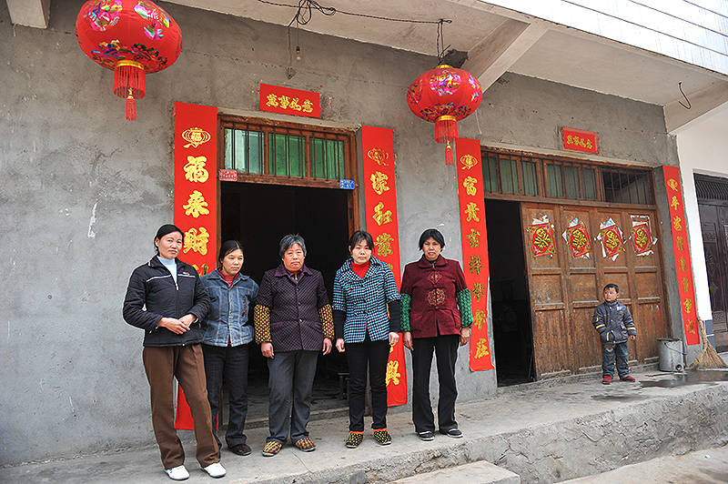 已婚女“招夫养夫”，逃婚离家出走，乡村女性生存现状_女人_杨丽凤_寡妇
