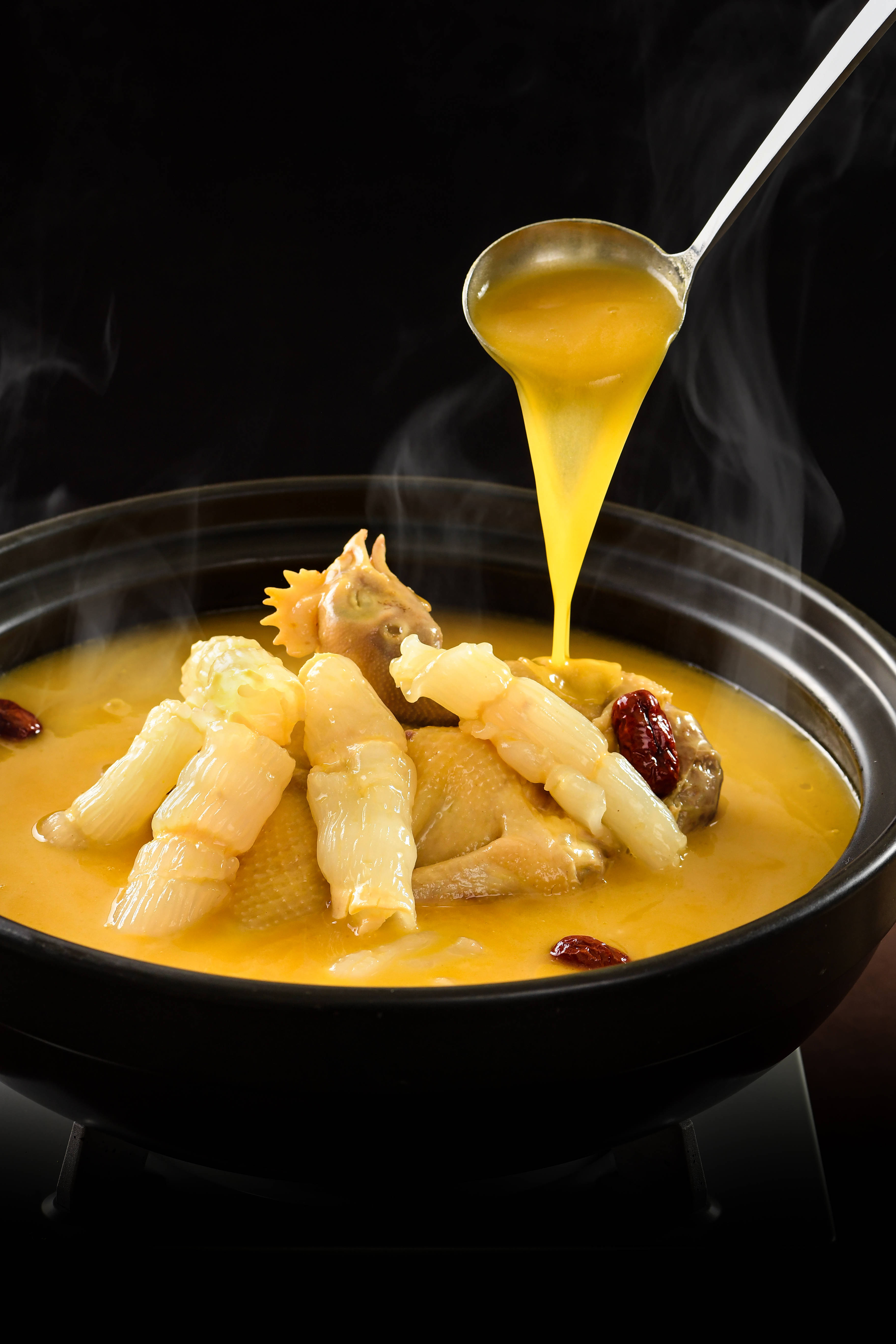 三年湘黄老母鸡汤炖花胶,它不止是一道菜