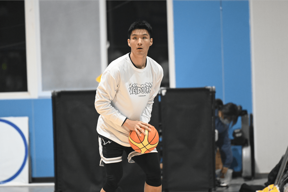 江高 "村ba" 热势来袭!_篮球赛_职业_赛事