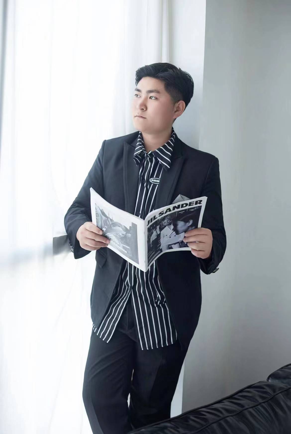 小伍老师专访,走近琳妍希,原来他是这样的._美容_工作_时间