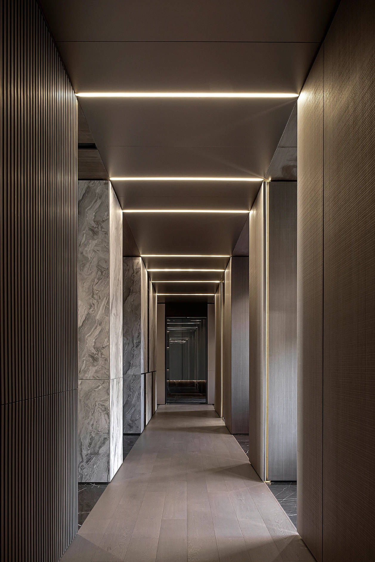 线性灯可以起到视觉引导和延伸的作用,增强空间的流动感.