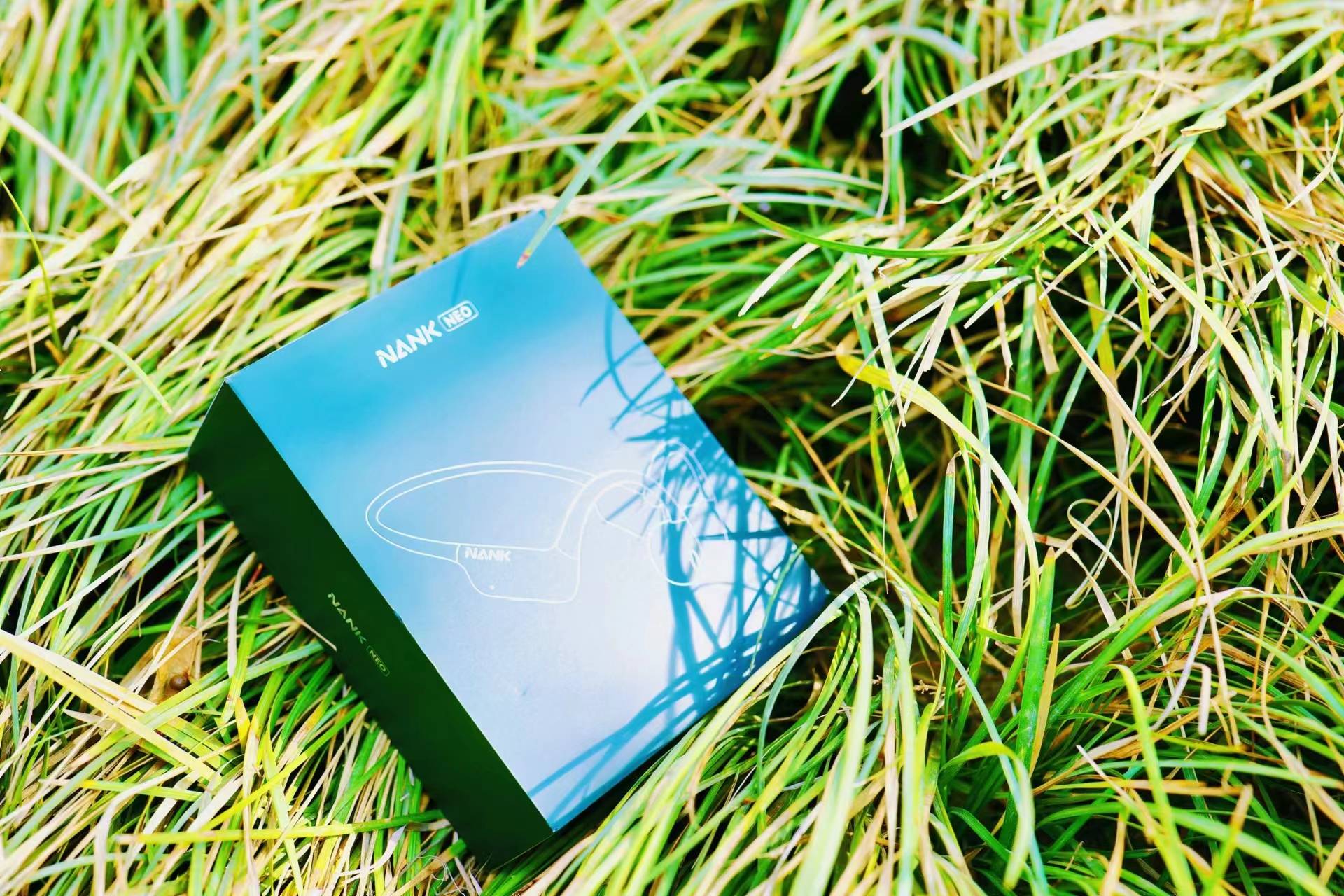 新品｜“违背祖宗的决定”，南卡NEO终于不用祖传触点充电啦！