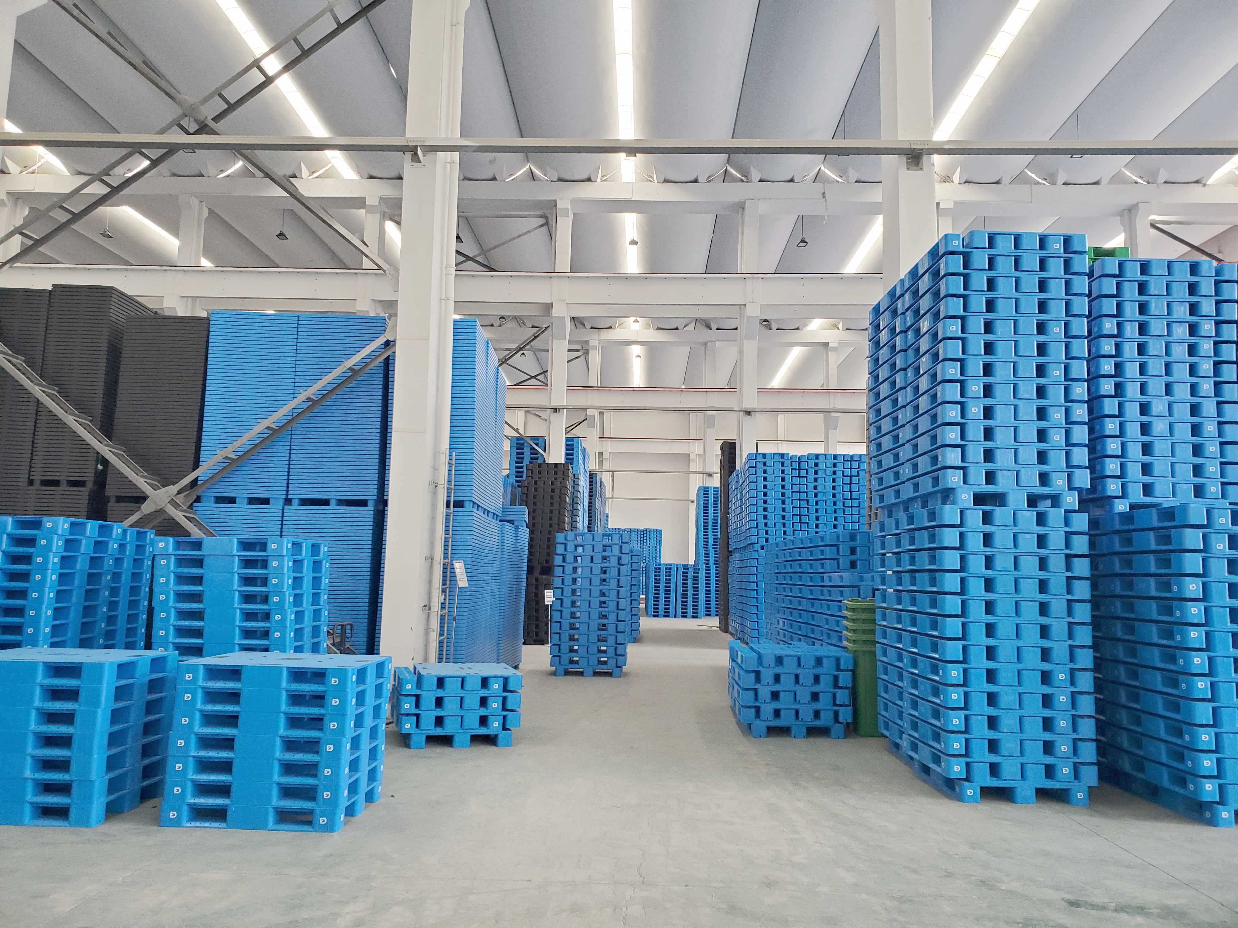 选择实力塑料托盘生产厂家,避免采购踩坑!_客户_生产的_产品