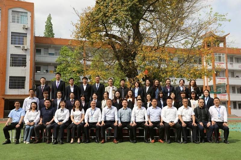 泸二外初中教育共同体第十七次集中研讨活动暨第三届课博会在泸县六中