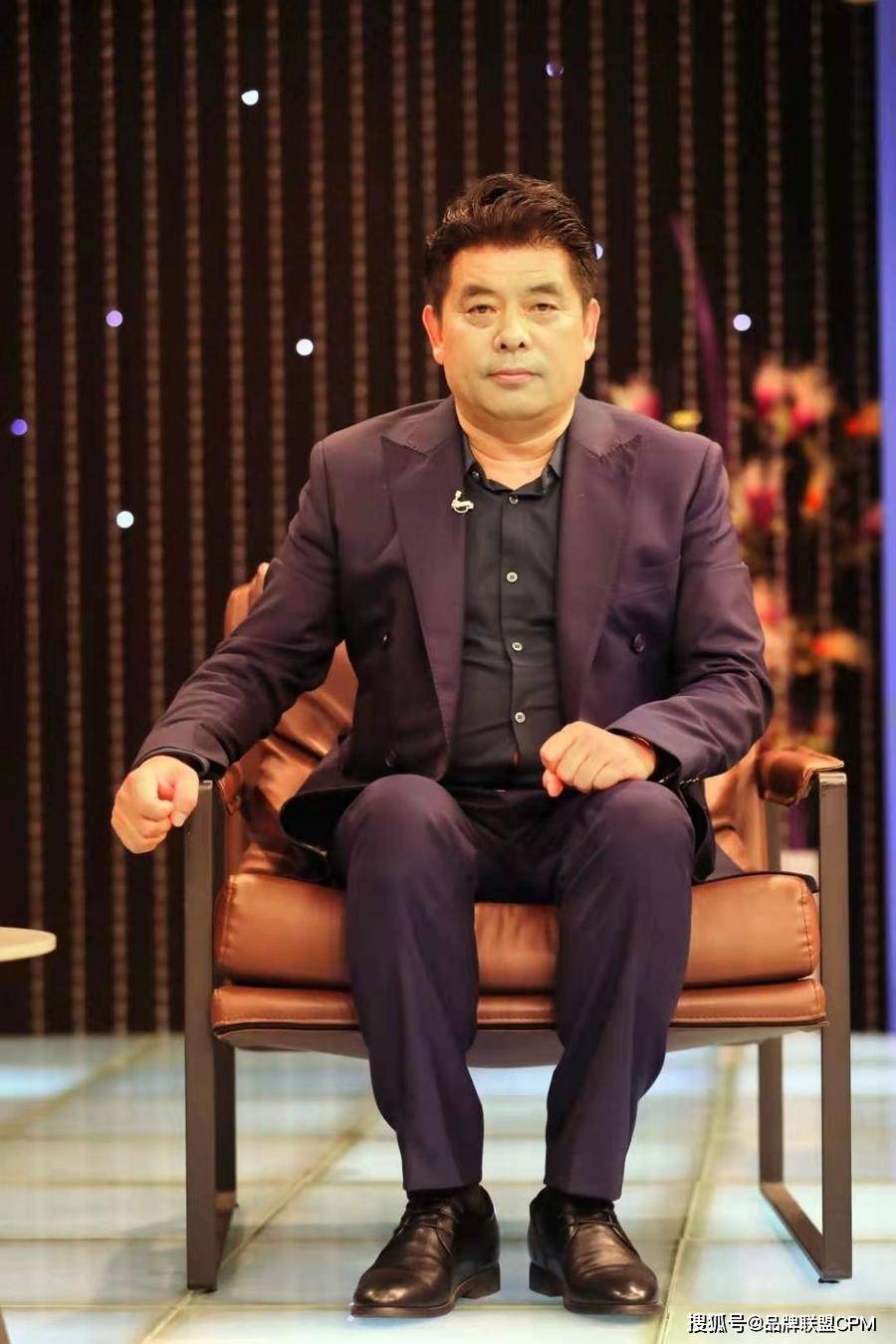 牛振东受邀参加北京地铁1号线"中国航天日"主题巡展_发展_东明_建筑