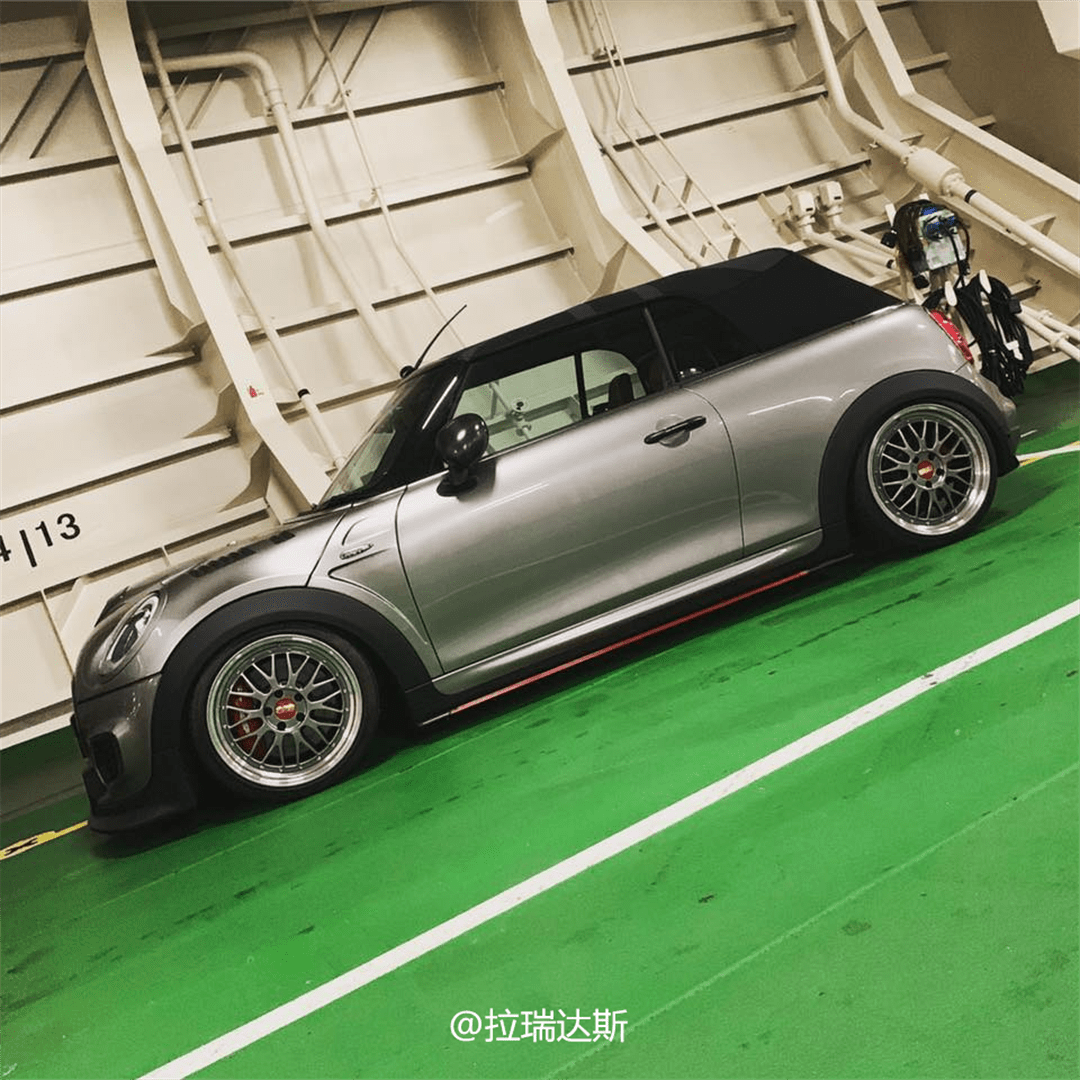 宝马MINI F56改装DueIL AG款碳纤侧裙_搜狐汽车_搜狐网