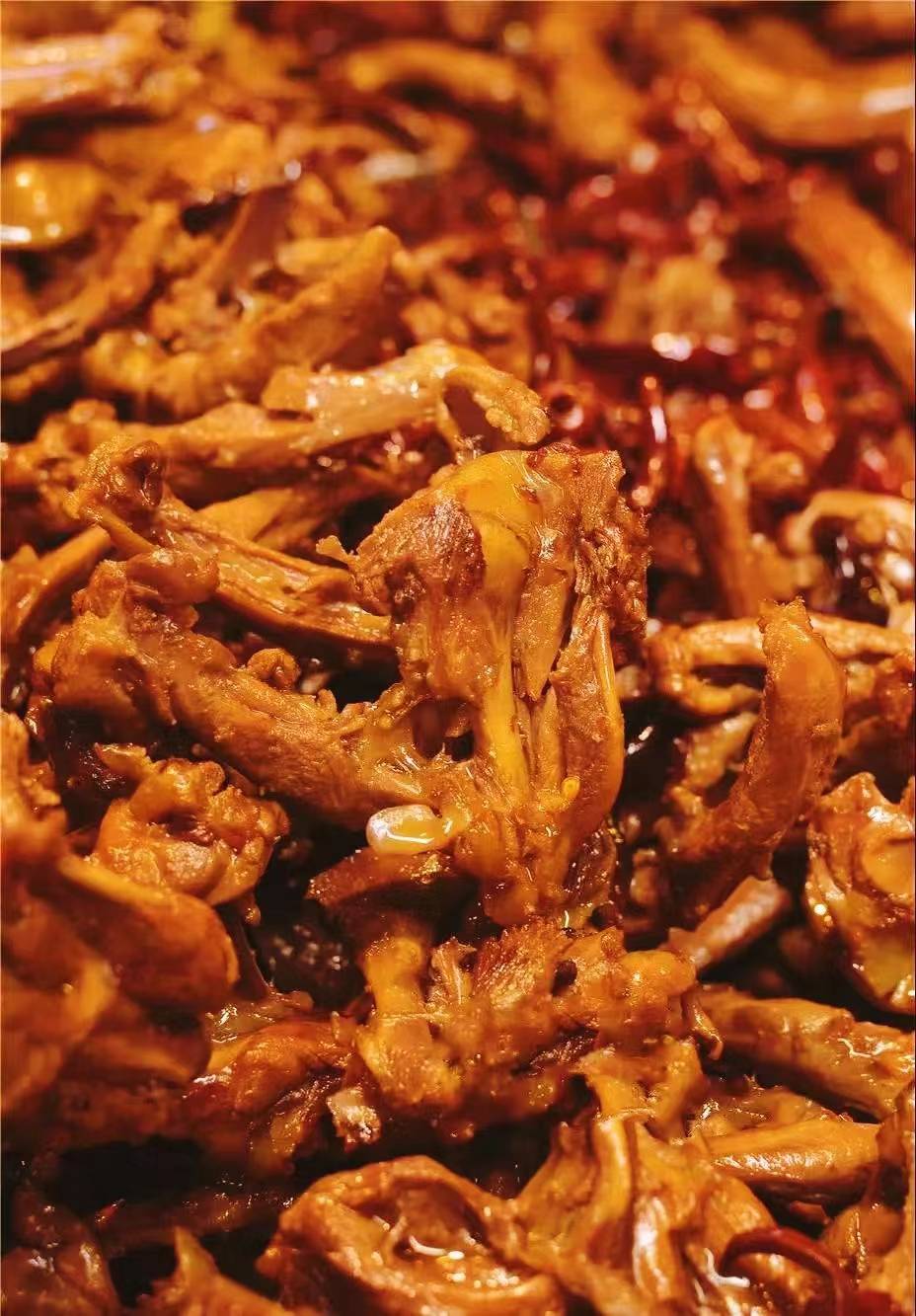 长沙,济南,重庆,武汉,四川,河南都非常喜欢吃卤菜.