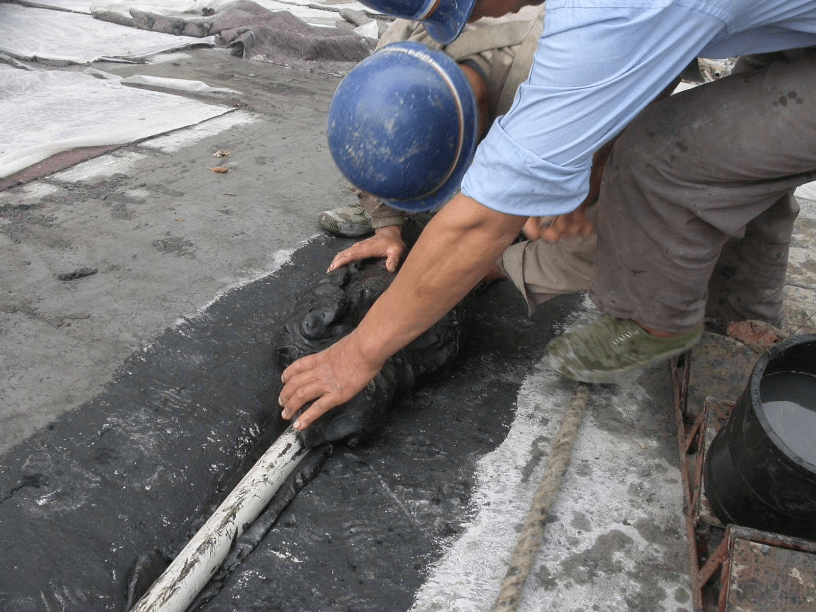 常用的大坝橡胶止水材料的施工_进行_混凝土_填料
