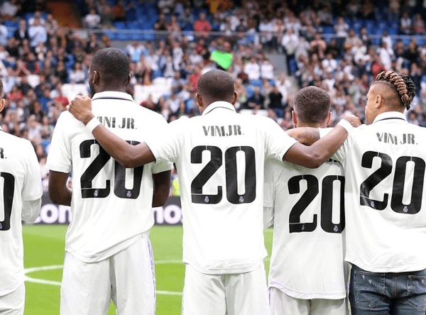 皇马赢球全队穿20号球衣 安帅:儒尼奥尔必须留队_球迷_安切洛蒂_西甲