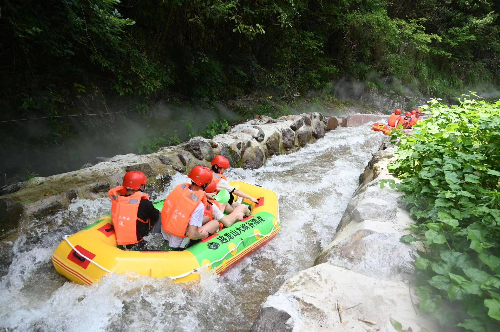 越龙山大峡谷漂流正式开漂!_游客_夏天_激情
